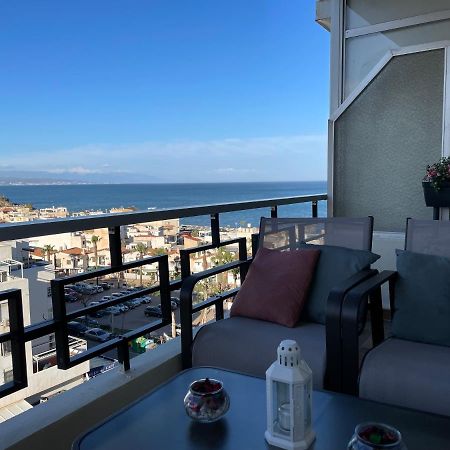 Apartamento Totalmente Reformado Con Piscina Y Jardines Al Lado De La Playa De La Carihuela トレモリノス エクステリア 写真