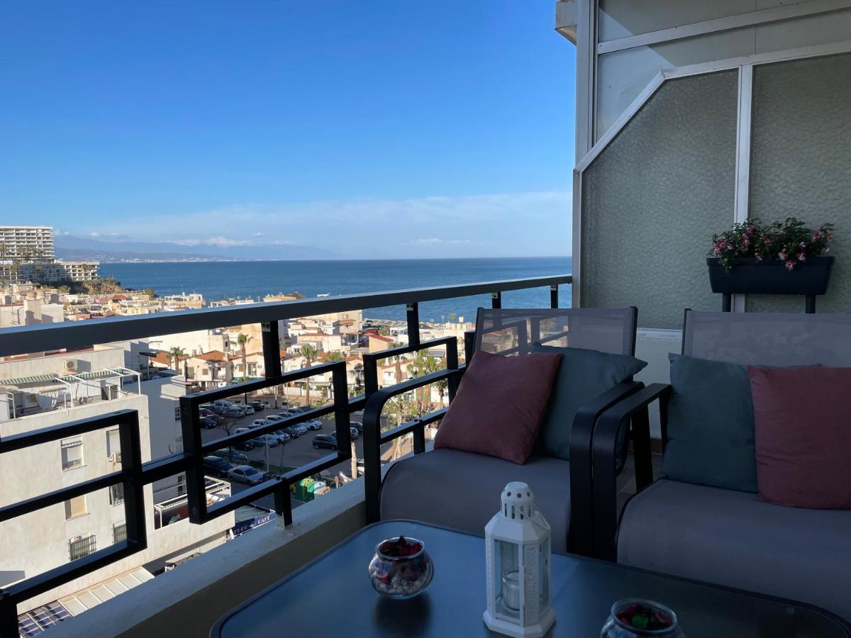 Apartamento Totalmente Reformado Con Piscina Y Jardines Al Lado De La Playa De La Carihuela トレモリノス エクステリア 写真
