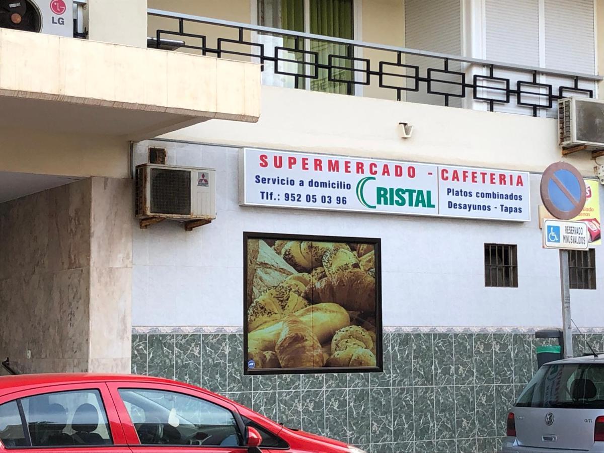 Apartamento Totalmente Reformado Con Piscina Y Jardines Al Lado De La Playa De La Carihuela トレモリノス エクステリア 写真
