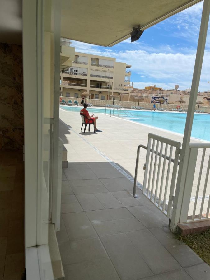 Apartamento Totalmente Reformado Con Piscina Y Jardines Al Lado De La Playa De La Carihuela トレモリノス エクステリア 写真