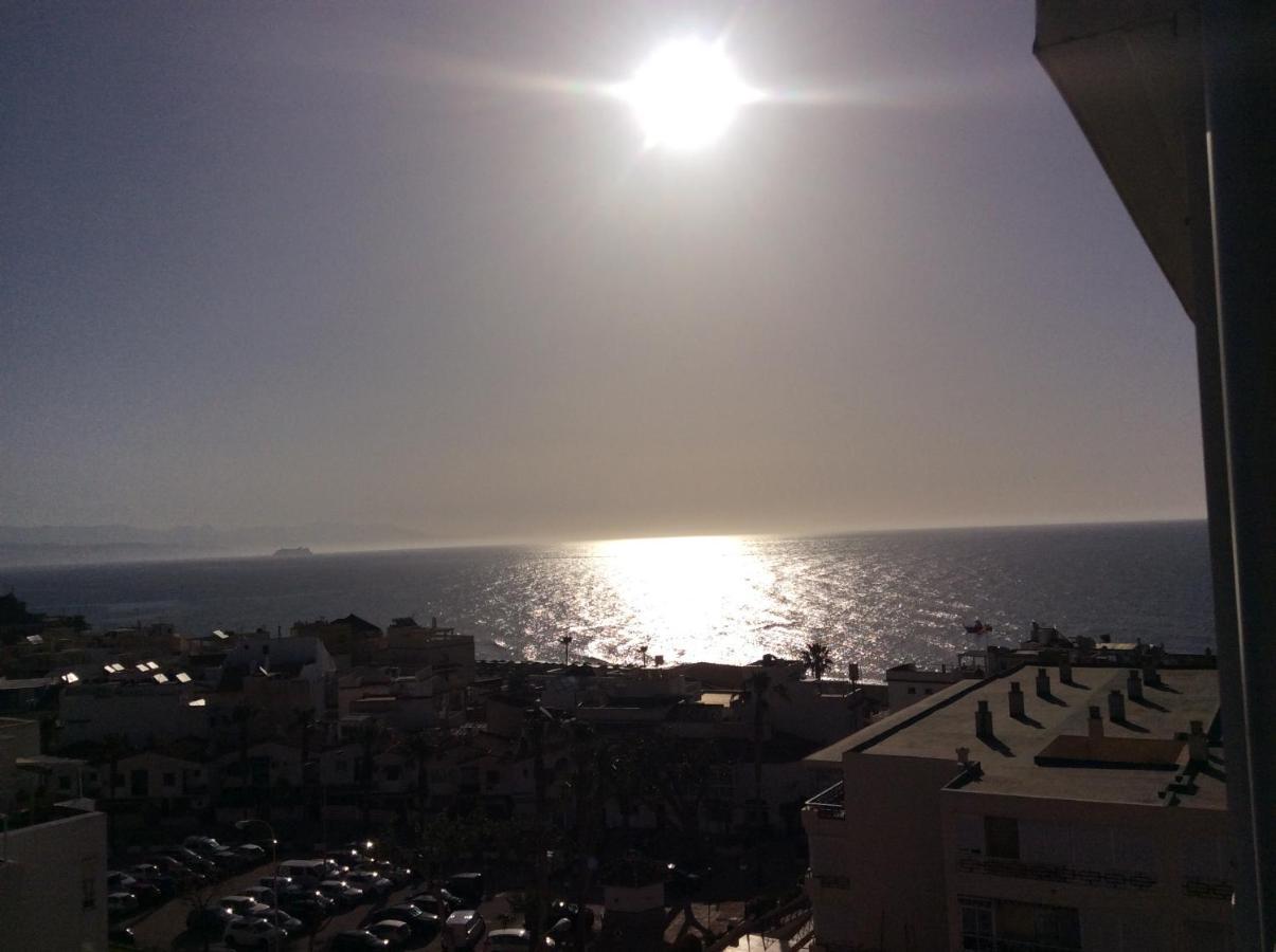 Apartamento Totalmente Reformado Con Piscina Y Jardines Al Lado De La Playa De La Carihuela トレモリノス エクステリア 写真