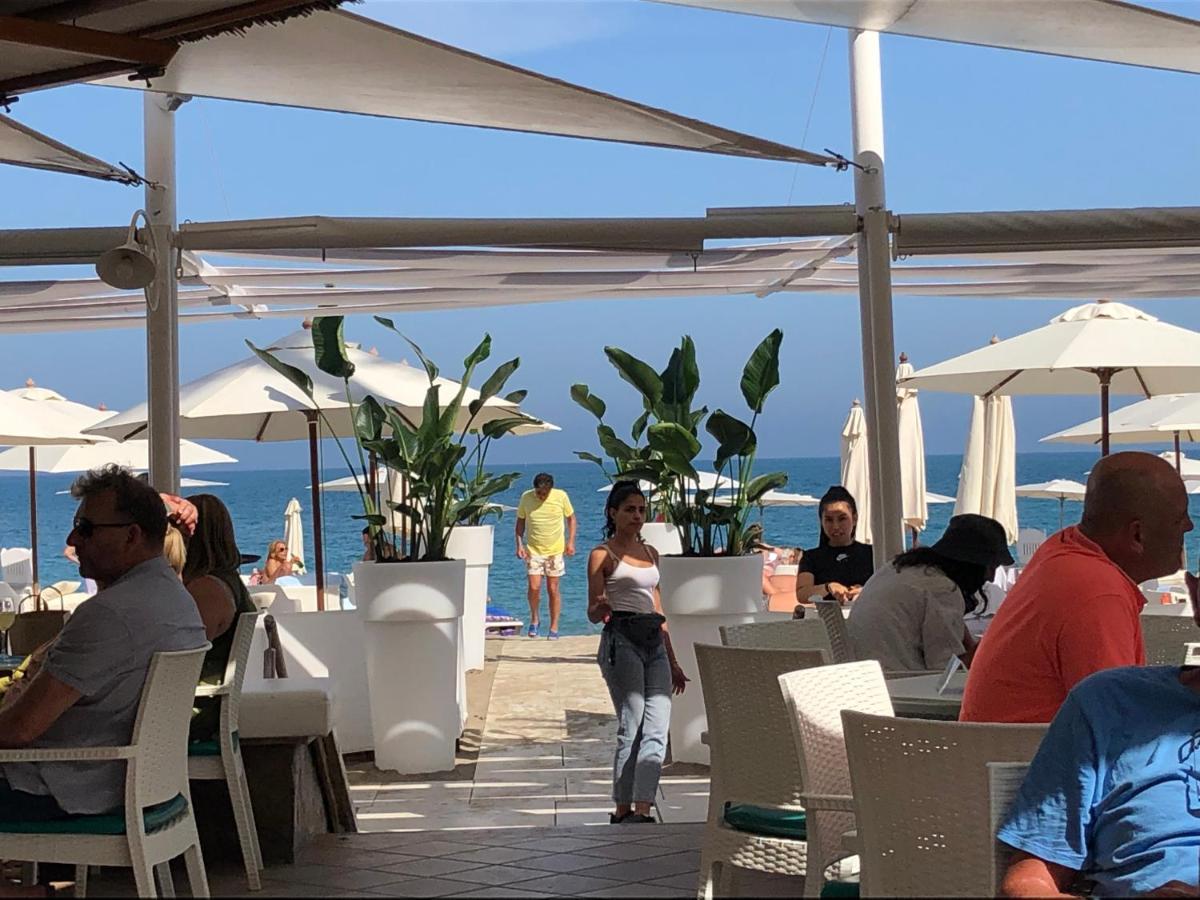 Apartamento Totalmente Reformado Con Piscina Y Jardines Al Lado De La Playa De La Carihuela トレモリノス エクステリア 写真